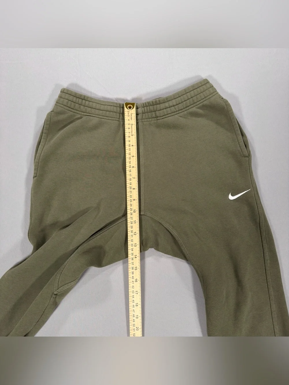 Nike Mens Club Fleece Jogger Sweatpants Olive Green Size M Cuffed 826431-380